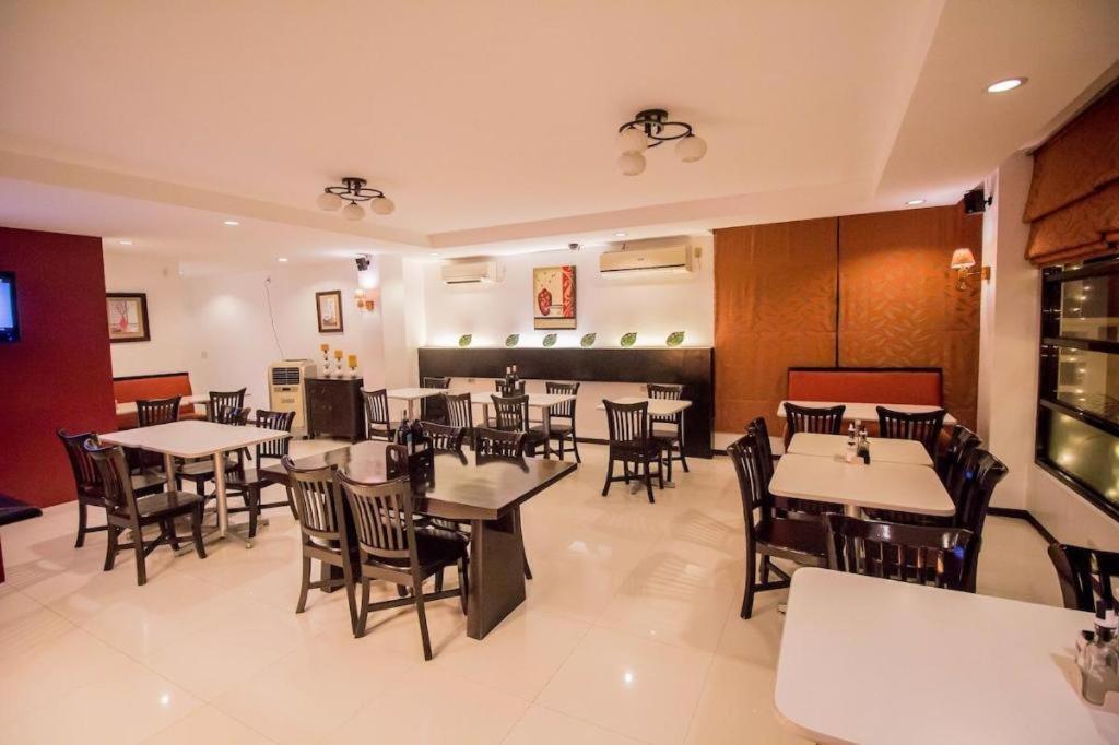The Red Palm Suites And Restaurant Butuan City Eksteriør bilde