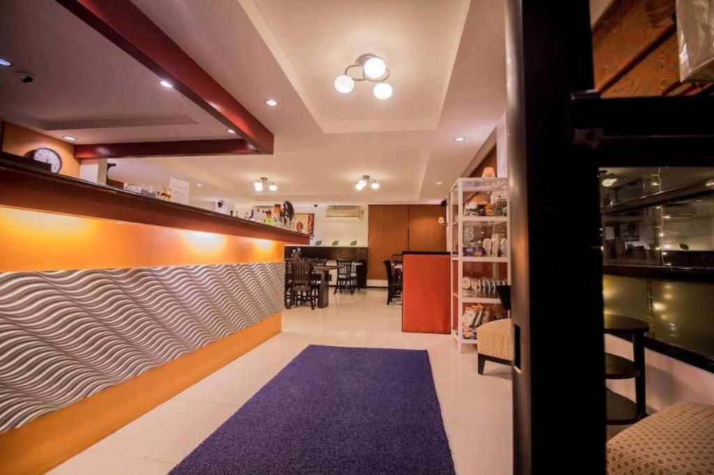 The Red Palm Suites And Restaurant Butuan City Eksteriør bilde