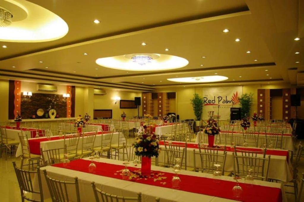 The Red Palm Suites And Restaurant Butuan City Eksteriør bilde