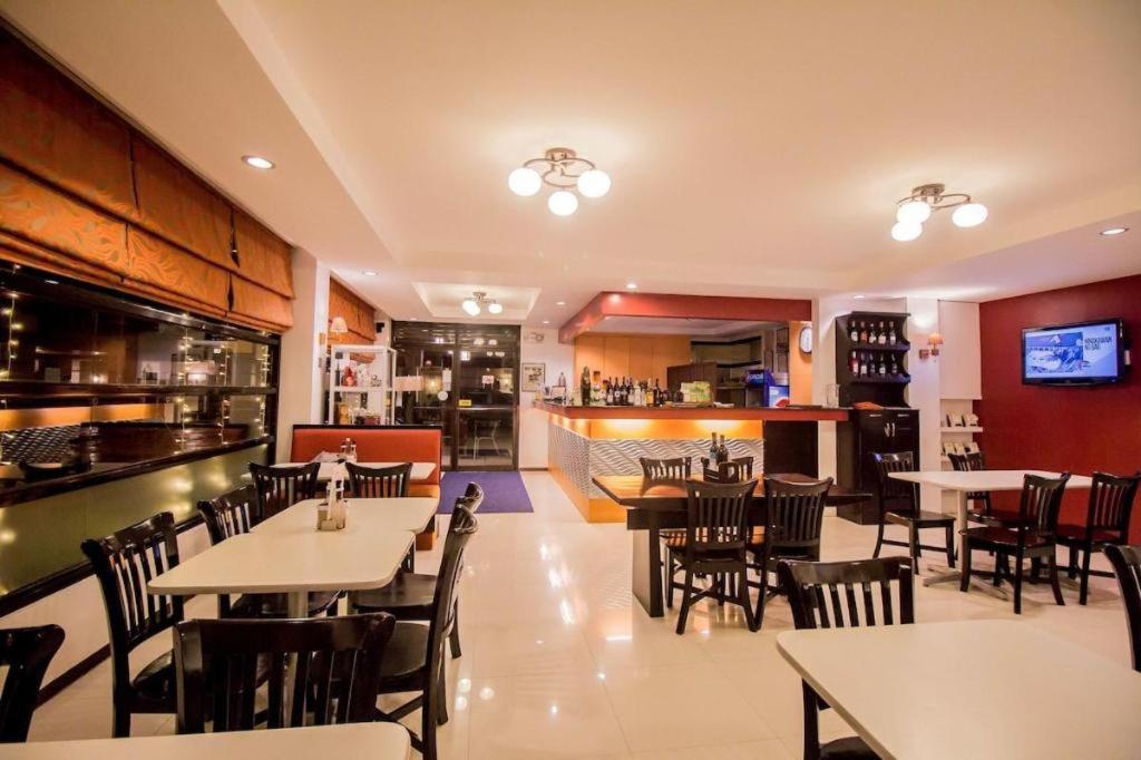 The Red Palm Suites And Restaurant Butuan City Eksteriør bilde