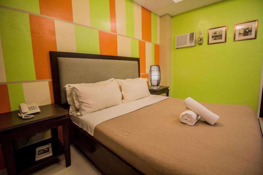 The Red Palm Suites And Restaurant Butuan City Eksteriør bilde